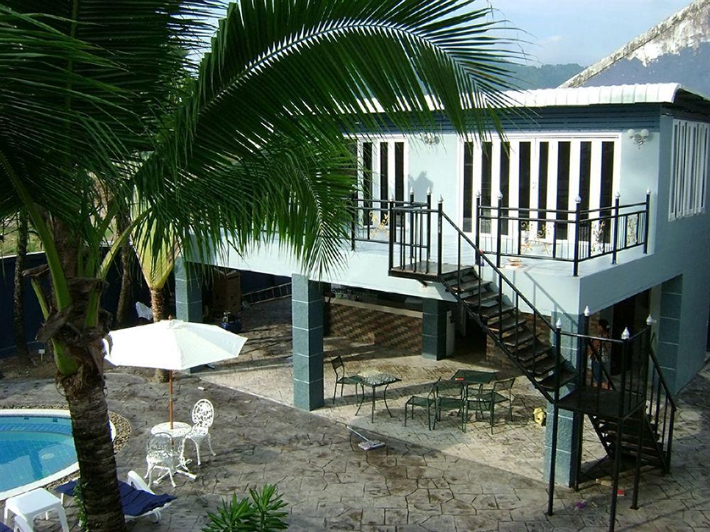 Peter Pan Resort Patong Exterior photo